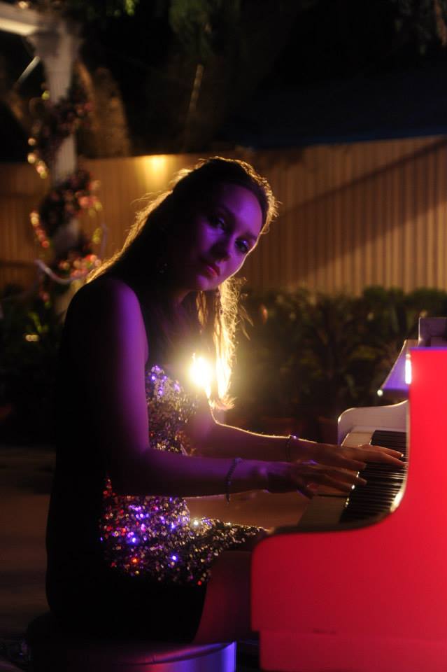 piano player mumbai